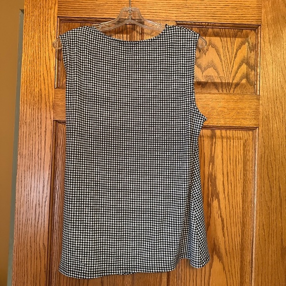 Black and White Gingham Sleeveless Top - Picture 2 of 6